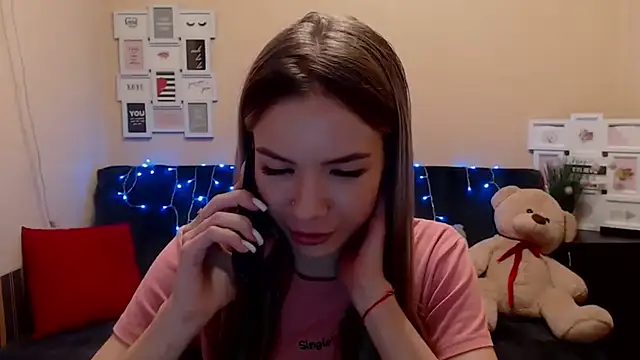 Pokazy przed kamerką – aSingleOne