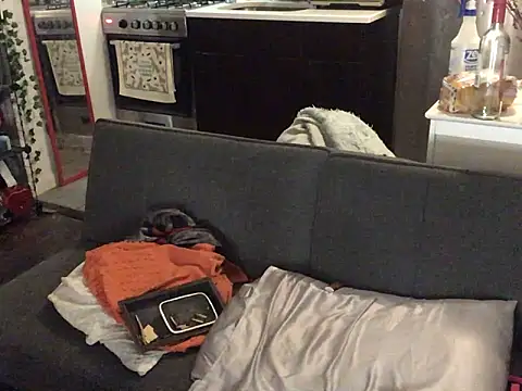 littyleesh1 Show in webcam