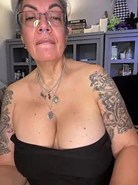 Czat XXX na żywo – dieseldame1313