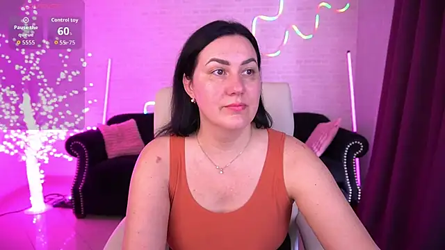 VelvetLuck élő XXX-chatje