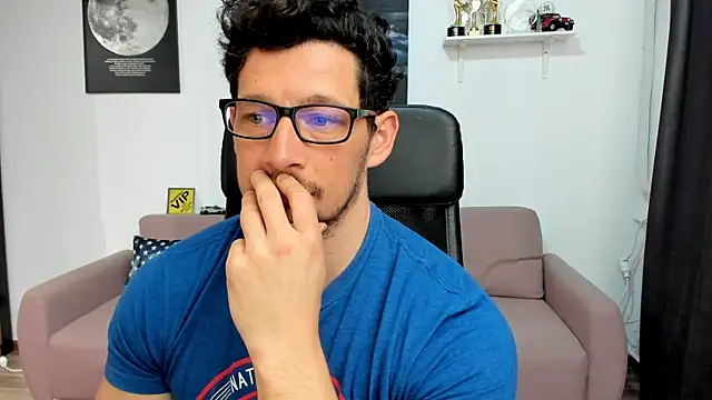 BrutusK08 라이브 XXX 채팅