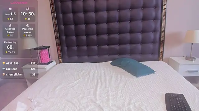 curly_muffin Webcamshow