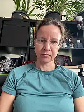 AnnikaRose live XXX chat