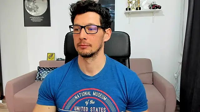 Онлайн чат XXX BrutusK08