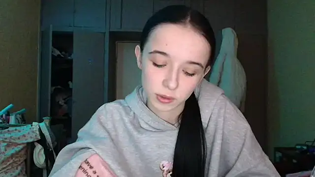 Emilia_Light Chat XXX in diretta