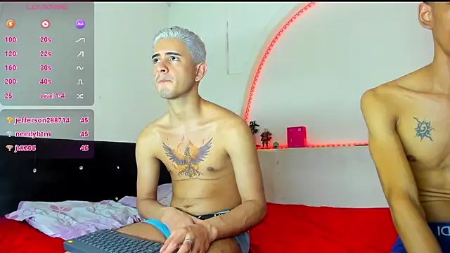 Онлайн чат XXX kaiborman00