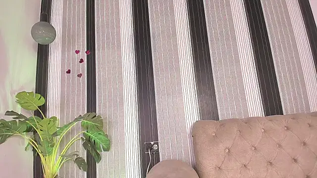 tiffanyy_777 Webcamshow