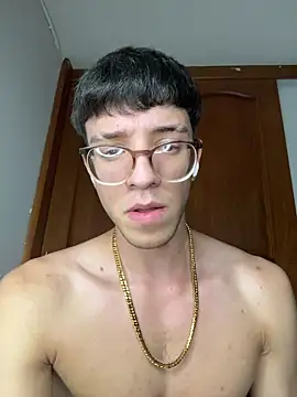 Онлайн чат XXX ArthurDavies_