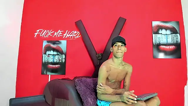 Онлайн чат XXX GREEN_BOYS