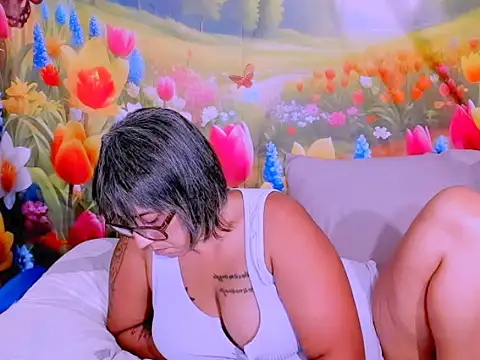 دردشة indianroxy الجنسية المباشرة