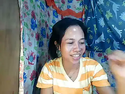 دردشة PinaySkinnyGirl الجنسية المباشرة