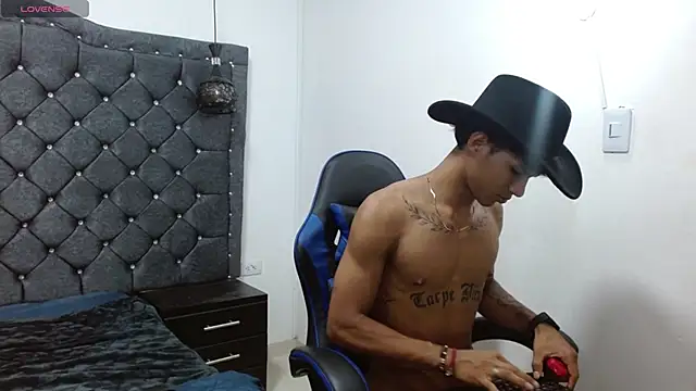 luka_big18 – Naživo XXX chat