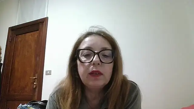 Miasexmilf Adlı Modelin Canlı XXX Sohbeti