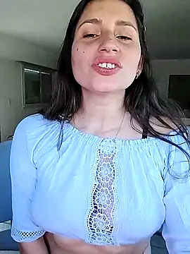 Вебкам-шоу LolatuMiel