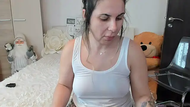 sweetemy4u's Webcam Show