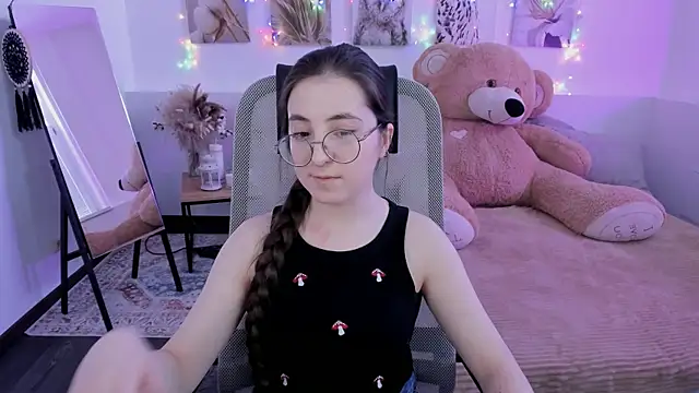 VirtuallVoyantのライブXXXチャット