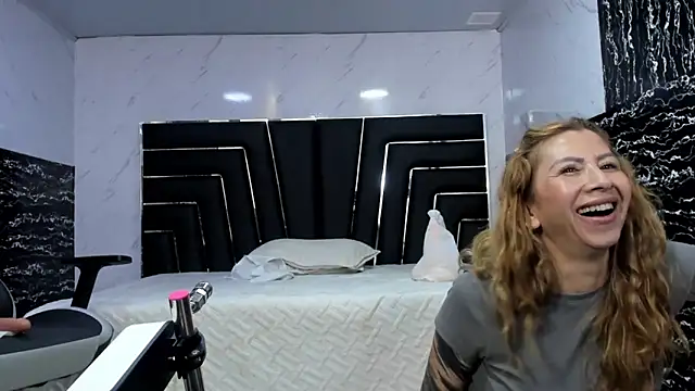 Chatroom XXX en direct de Ladyy_Scarlett