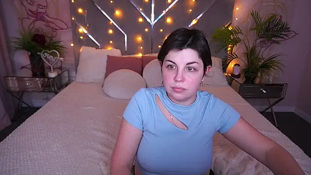 MirandaWong Adlı Modelin Canlı XXX Sohbeti