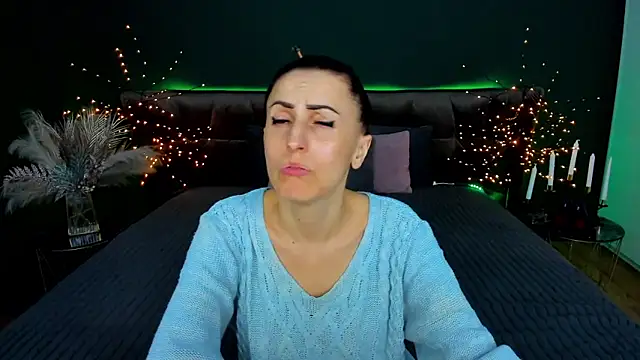 Rebecca_Diamond: онлайн-секс-чат