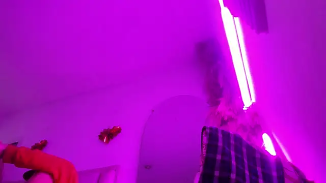 Brenda_lot Adlı Modelin Canlı XXX Sohbeti