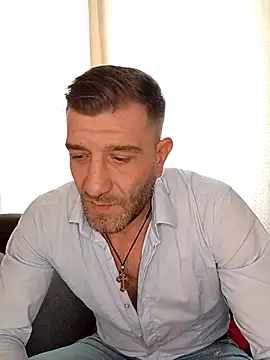 Alexdaniel89 élő XXX-chatje