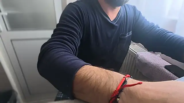 TARKAN1のライブXXXチャット