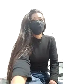 Cute-Naavya 现场XXX聊天