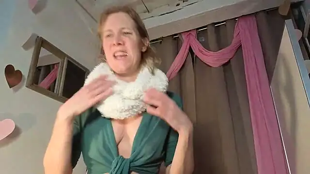 Lola_Belgium Chat XXX in diretta