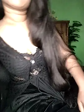 Idhika-Paul Live XXX-chat