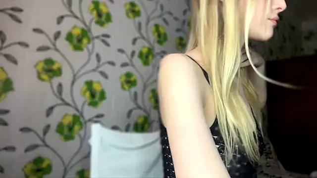 StarFrom_Hell's Live XXX Chat