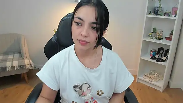 _BellaEvans_ Live XXX-chat