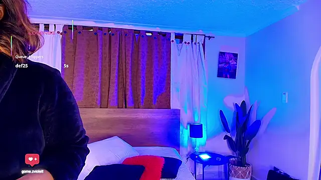 ViolettGomez_93 webkamerás műsora