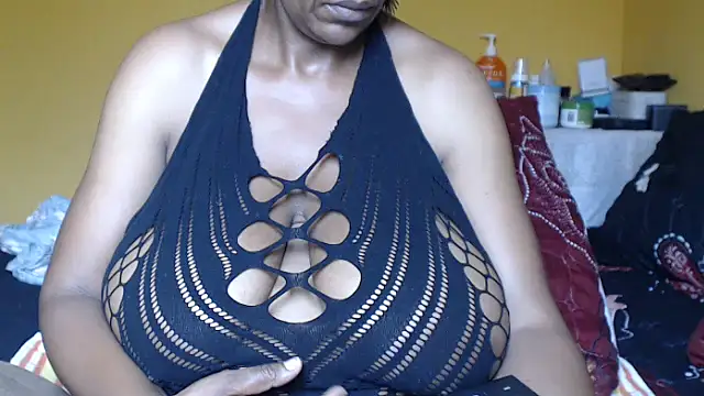 bustykelly Live XXX-chat