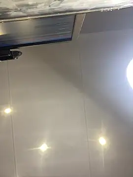 Honeycoco0211 Adlı Modelin Canlı XXX Sohbeti