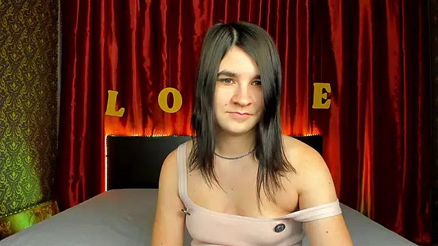 _Polly_Love_ Adlı Modelin Canlı XXX Sohbeti