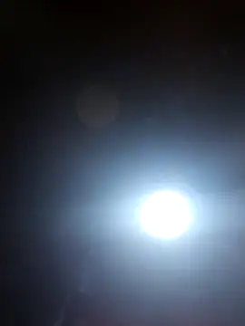 Ely_Elenita: διαδικτυακό σόου στην κάμερα