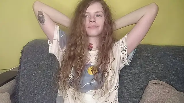 Онлайн чат XXX RayaNenlia