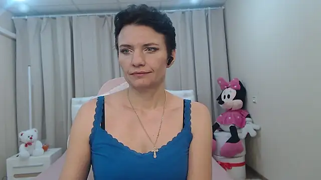 AvaSaturnianのライブXXXチャット