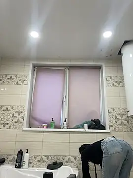 HoTMiA666 Show in webcam