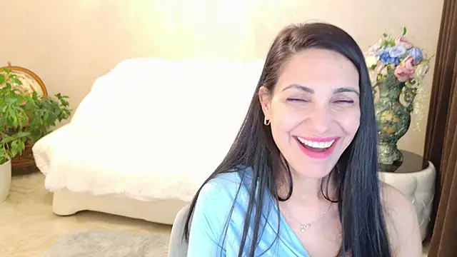 دردشة LovelyBeatrice الجنسية المباشرة