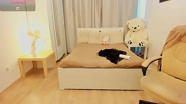 Chatroom XXX en direct de Nina_More