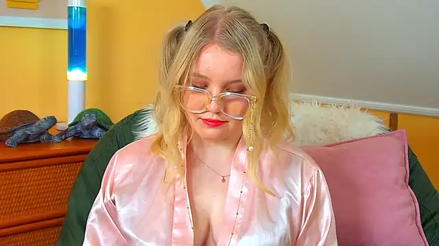 دردشة EmilyEvanse الجنسية المباشرة