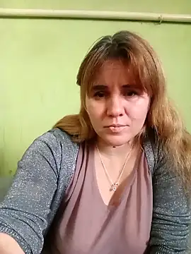 Show modela SannyMILF na web-kameri