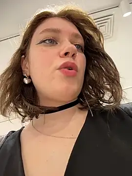 Show de lucy-joy na webcam