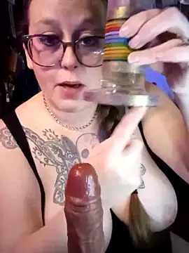 edgexchaos: διαδικτυακό σόου στην κάμερα