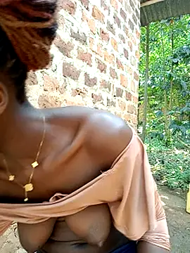 Black_juicy24 Chat XXX in diretta