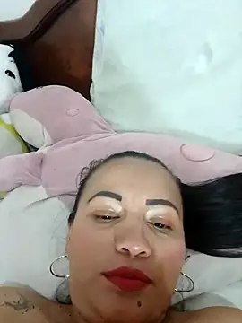 Chat +18 de agatha_sluttylatina ao vivo