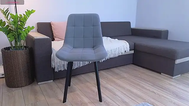 MillaKowal: онлайн-секс-чат