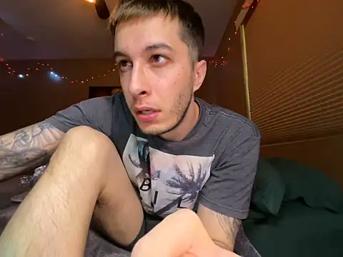 BWCJoshBanks97 Adlı Modelin Canlı XXX Sohbeti