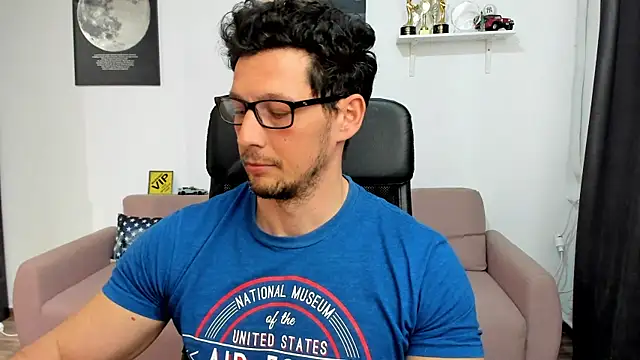 BrutusK08 现场XXX聊天